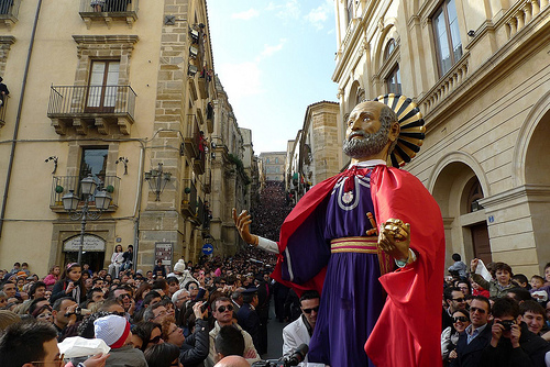 pasqua caltagirone